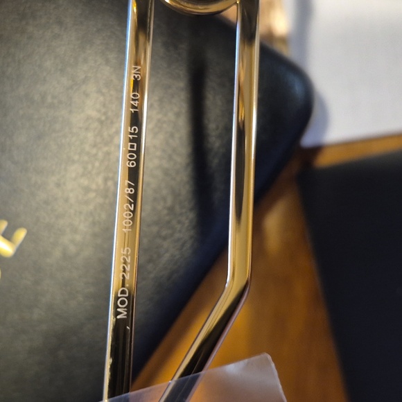 NWT VERSACE Sunglasses. - Picture 6 of 10